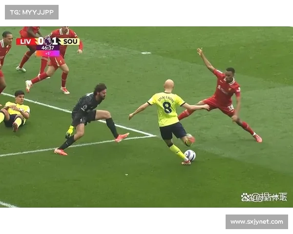 霍伊伦梅开二度助力球队逆袭胜利 欧冠赛场再现精彩表现